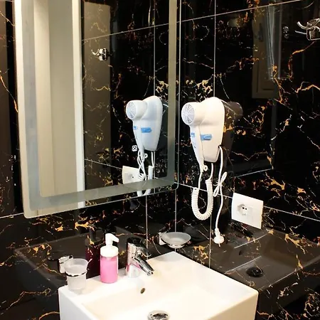 Elite Hotel 3*